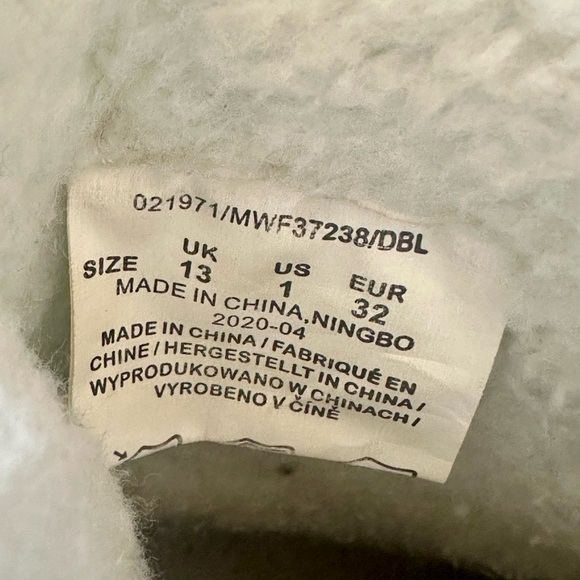 Kids snow boots from Mountain Warehouse - size 13 - Picture 4 of 6